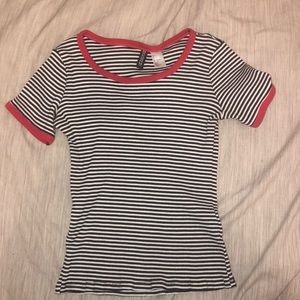 H&M brand striped black and white tee with red hem
